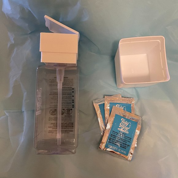 Bidet in a Bottle (Toilet Tissue Moistener) Tidy Hiny (NEW & UNUSED) - Picture 8 of 13